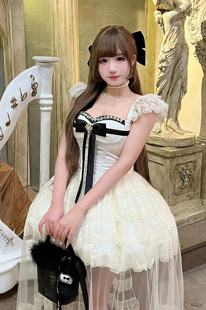Classic Vintage Dress with a Flattering Fit