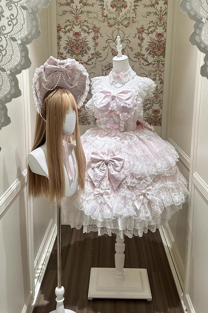 Subtly Elegant Dress with a Refined Vintage Look
