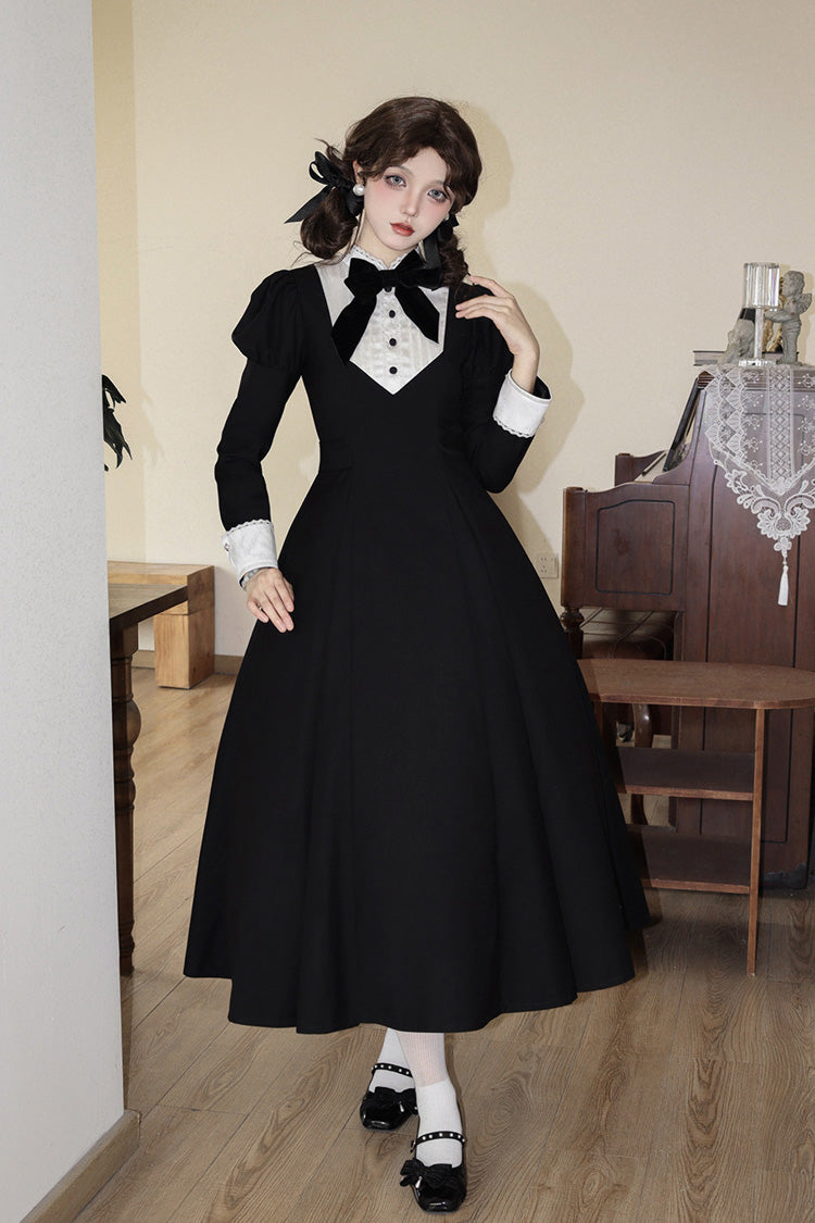 Sophisticated Dress with a Clean Classic Look