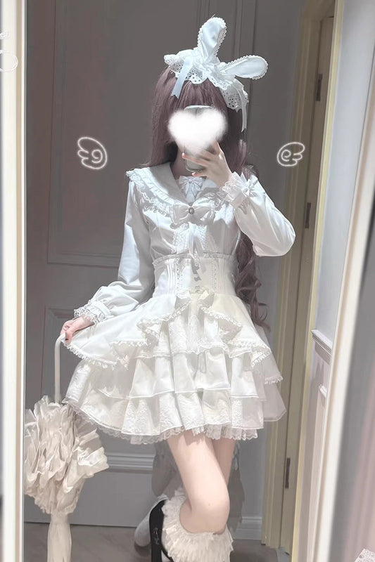 Casually Elegant Garment with a Refined Edge
