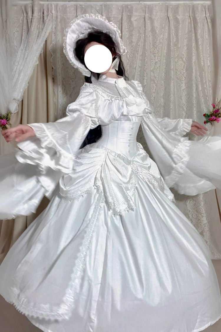 Casually Elegant Garment with a Refined Edge