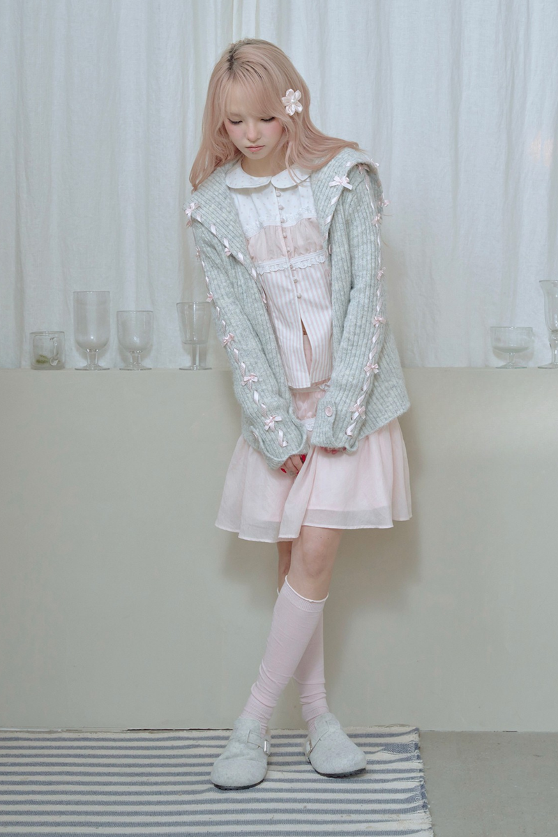 Lace-up Line Ribbon Knit Cardigan