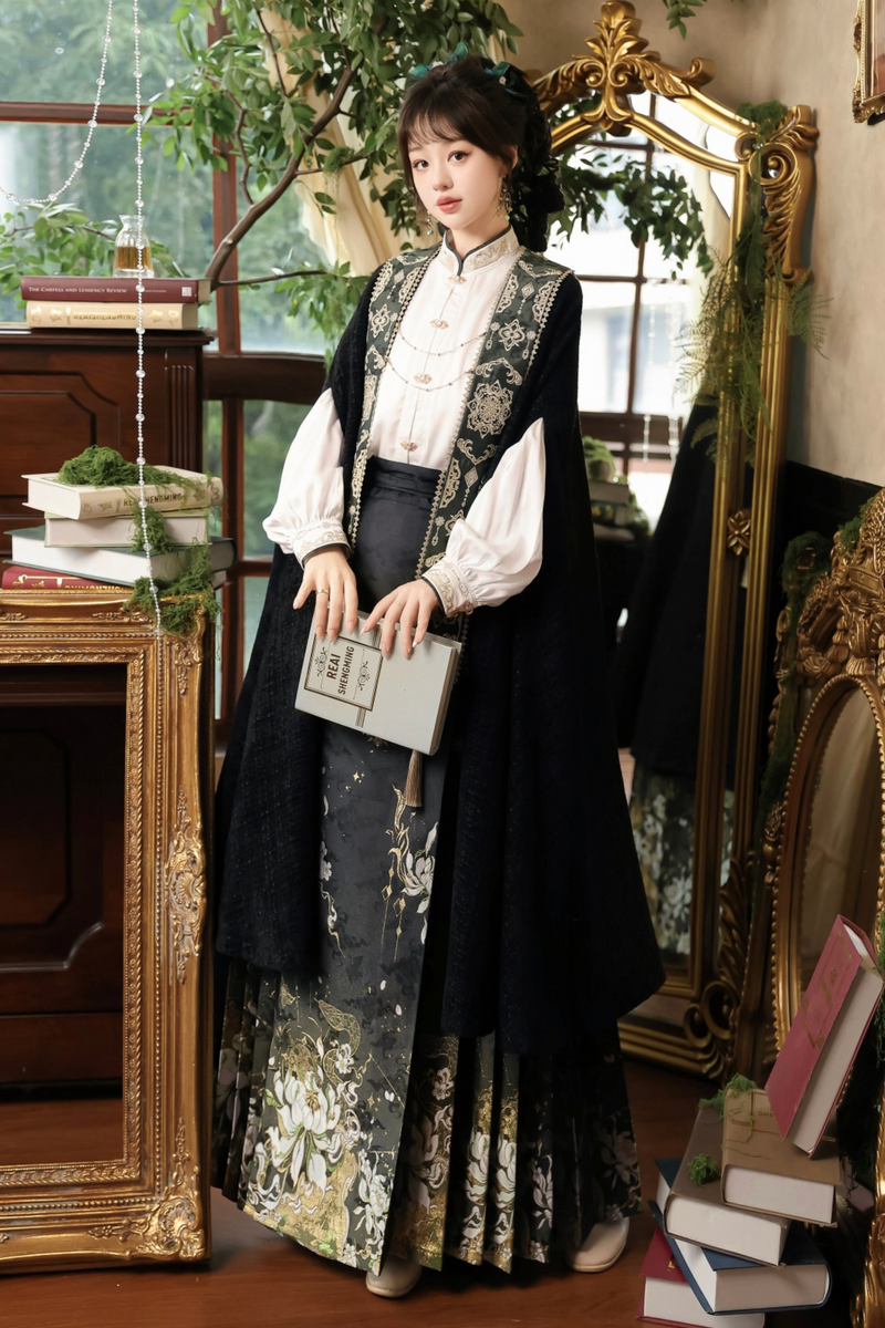[pre-order] Dark Chinese-style Shirt + Cape + Skirt