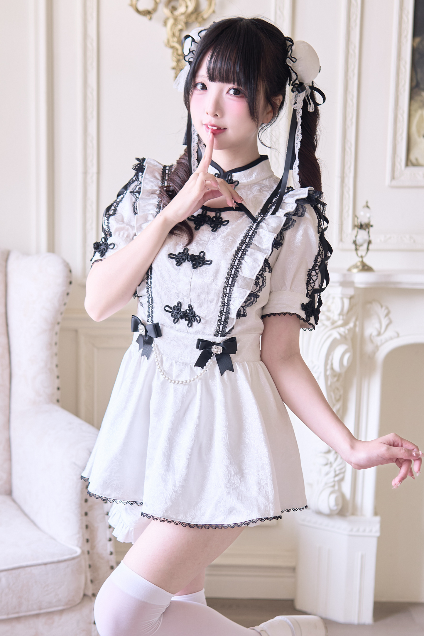 Sweet Chinese-style Set + Pair of Bun Hairpins