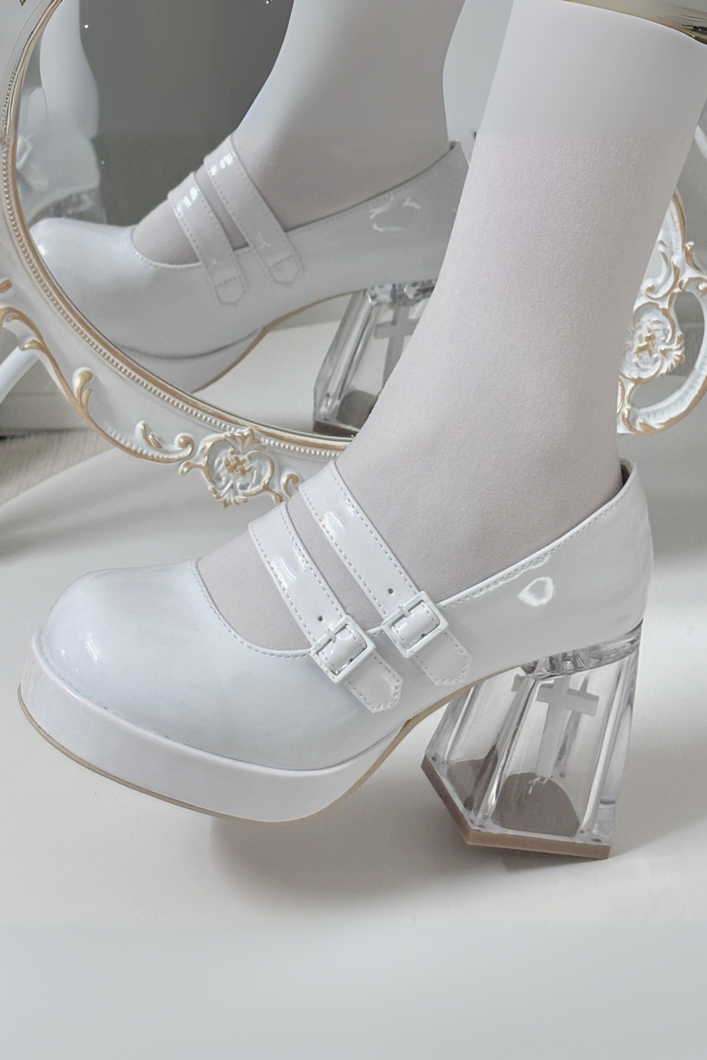 [pre-order] Cross Aria Gothic Lolita Clear Shoes