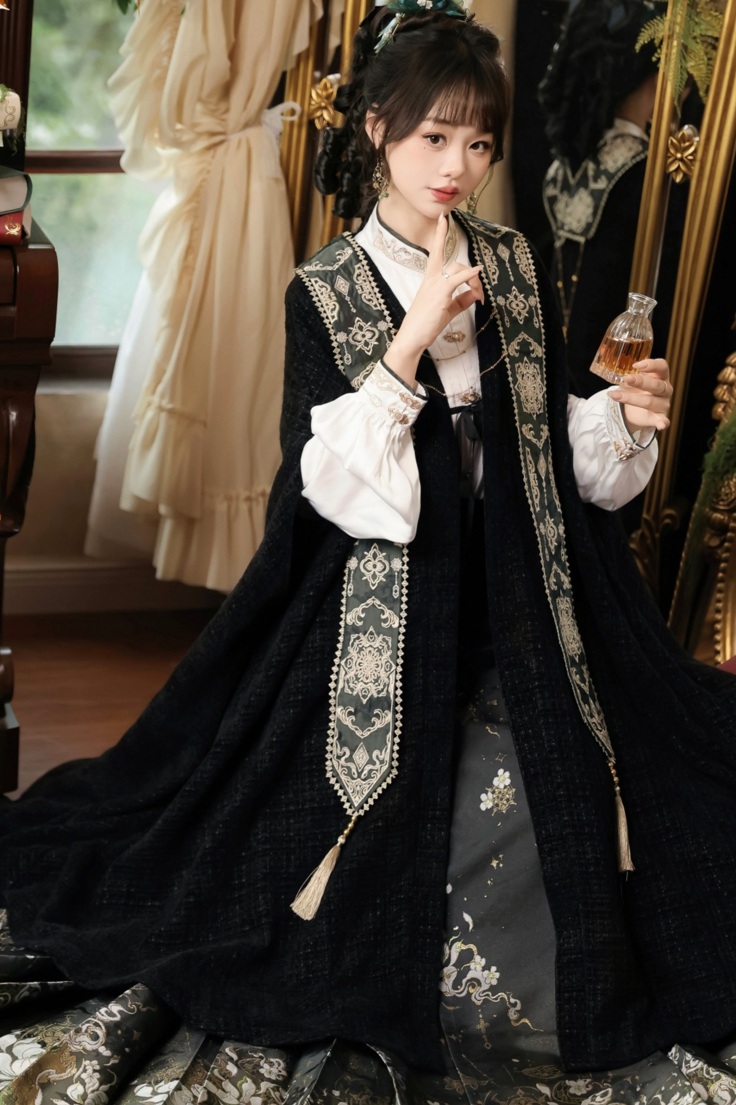 [pre-order] Dark Chinese-style Shirt + Cape + Skirt