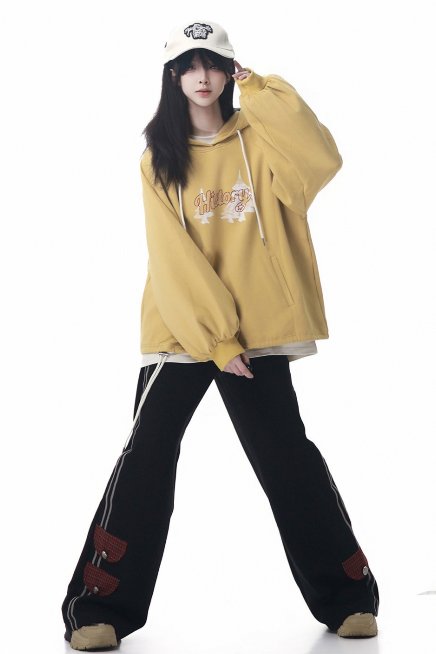 Creamy Jacket + T-shirt + Hooded Sweatshirt + Sweatpants