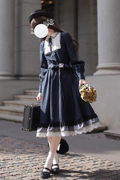 Sophisticated Dress with a Clean Classic Look
