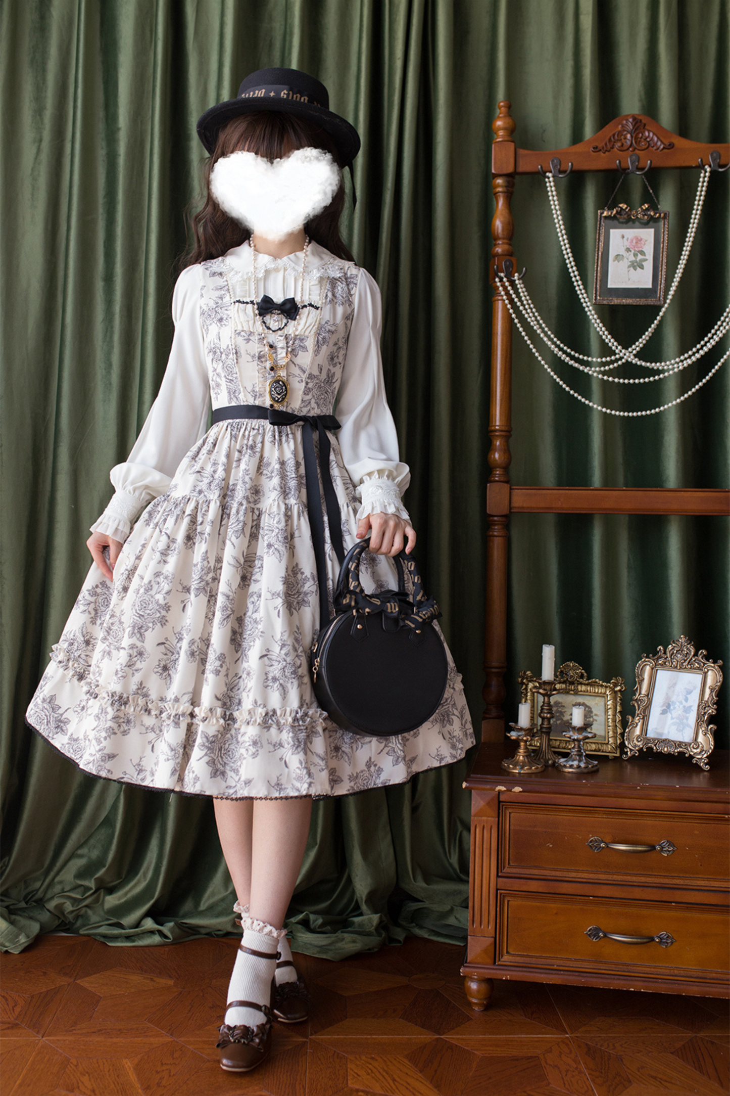 Sketch Wild Rose Lolita Jumper Skirt