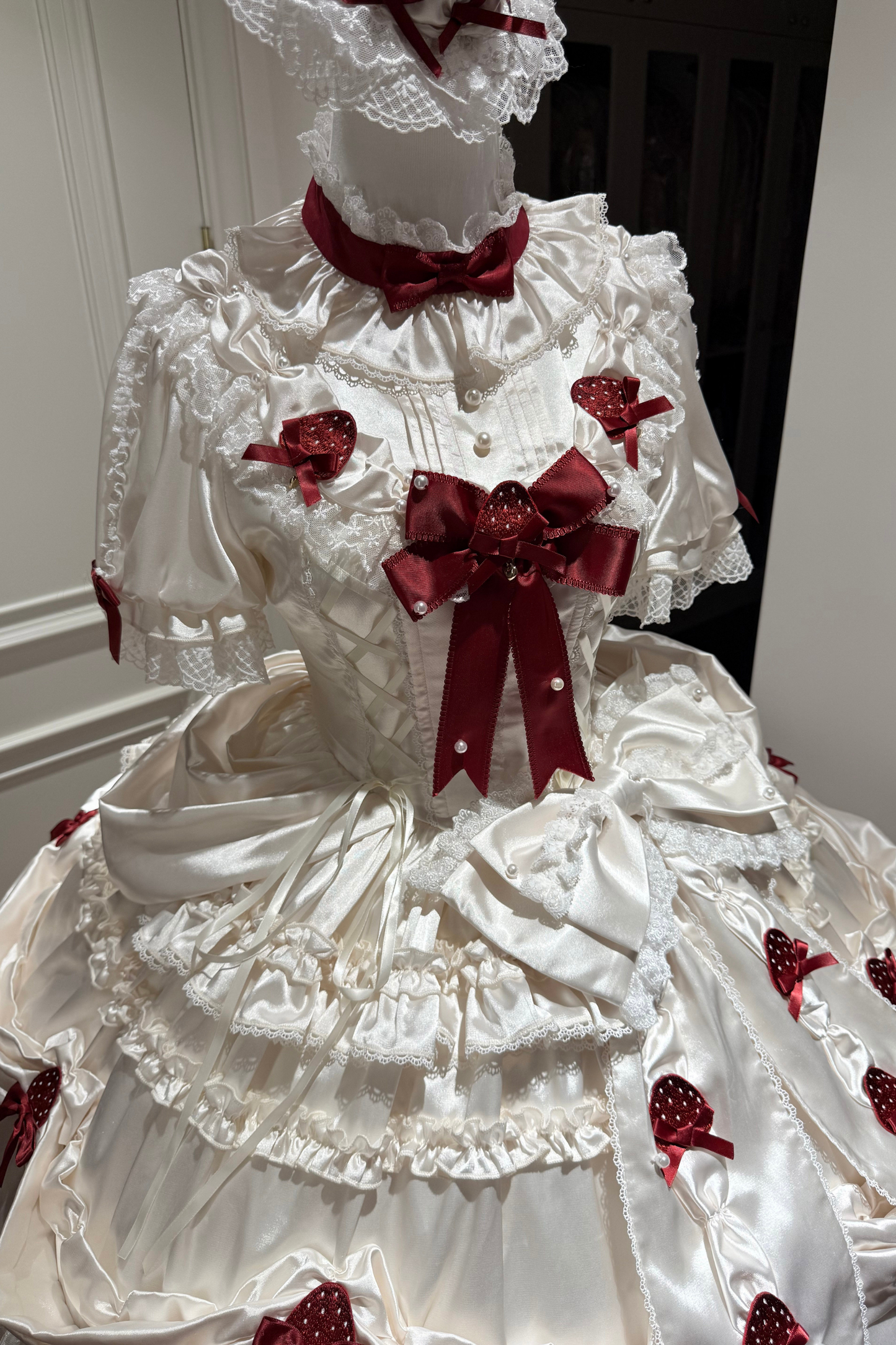 [pre-order Deadline: March 29] Cream Strawberry Lolita Dress