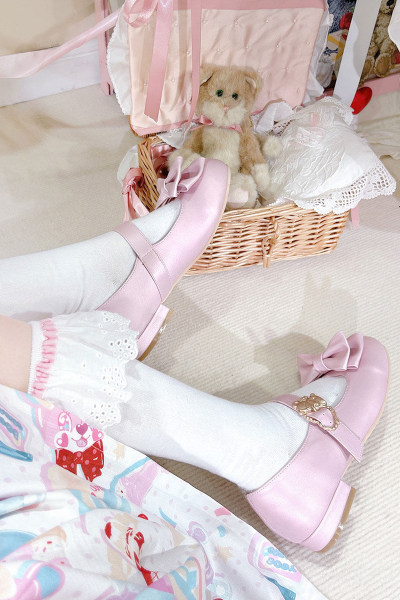 Satin Sheep Puff Ribbon Shoes