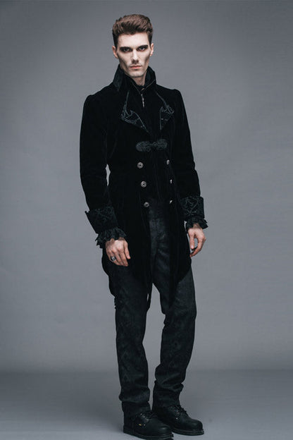 Beautifully Finished Coat in a Timeless Design