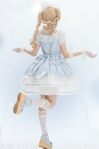 Subtly Elegant Dress with a Refined Vintage Look