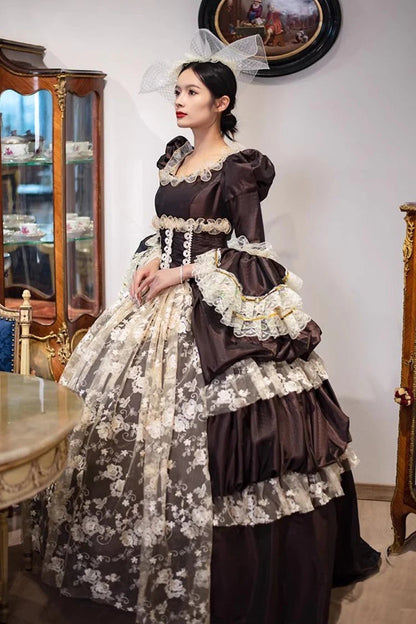 Subtly Elegant Dress with a Refined Vintage Look
