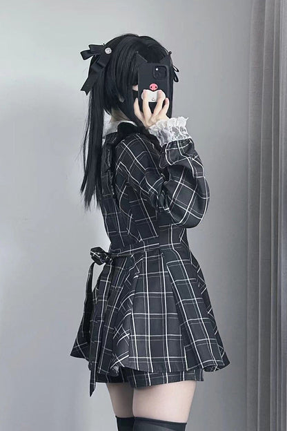Casually Elegant Dress with a Refined Edge