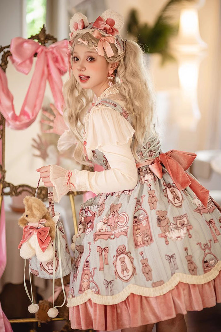 Finely Styled Dress with a Classic Vintage Look