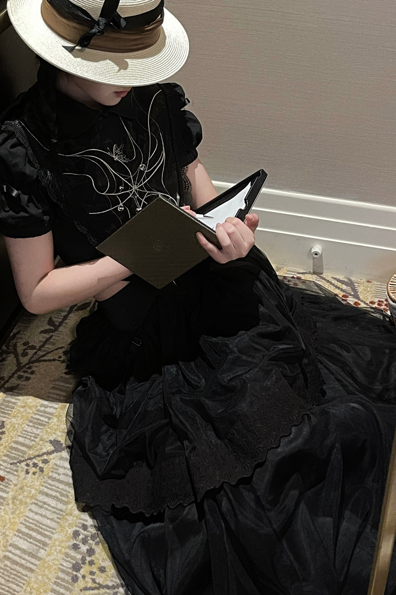 Spider Web French Blouse + Long Skirt