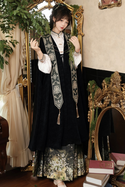 [pre-order] Dark Chinese-style Shirt + Cape + Skirt