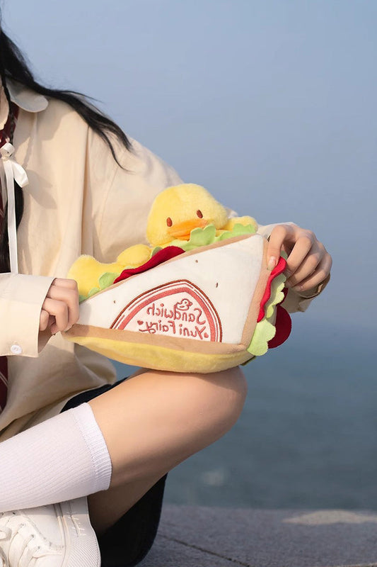 Elegantly Styled Bag for Everyday Wear