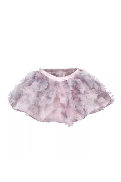 Casually Elegant Garment with a Refined Edge