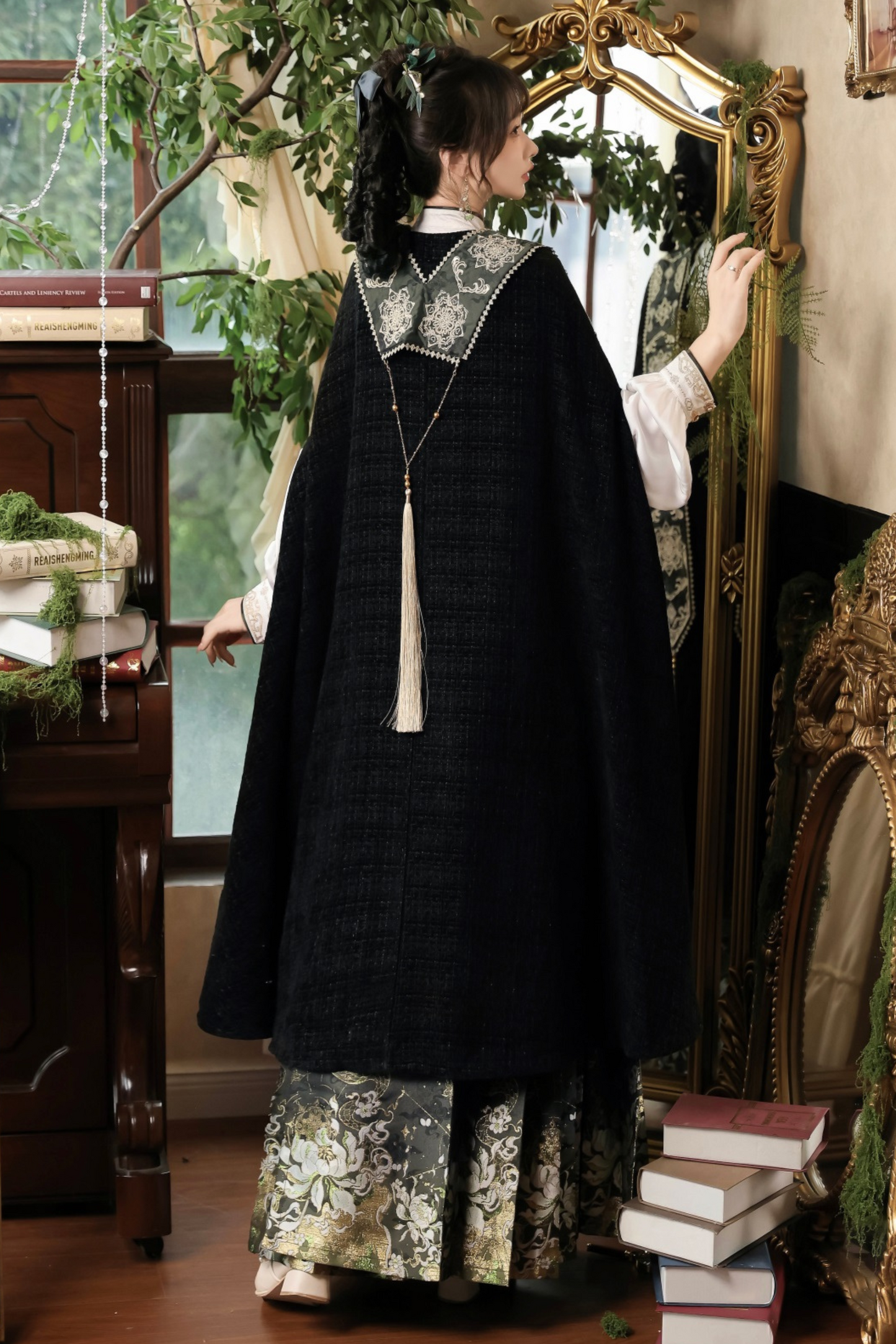 [pre-order] Dark Chinese-style Shirt + Cape + Skirt