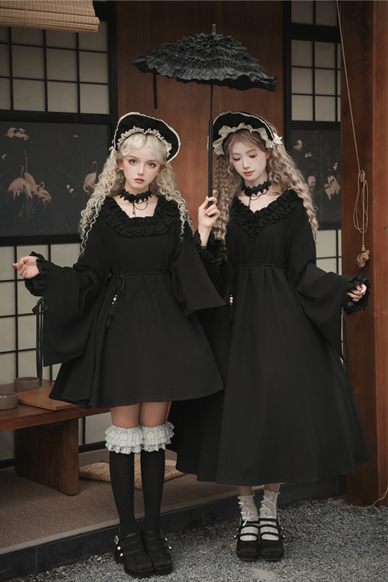 [pre-order] Gothic Doll Lolita Dress + Lolita Apron