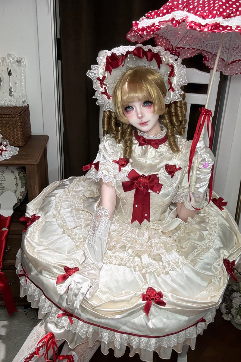 [pre-order Deadline: March 29] Cream Strawberry Lolita Dress