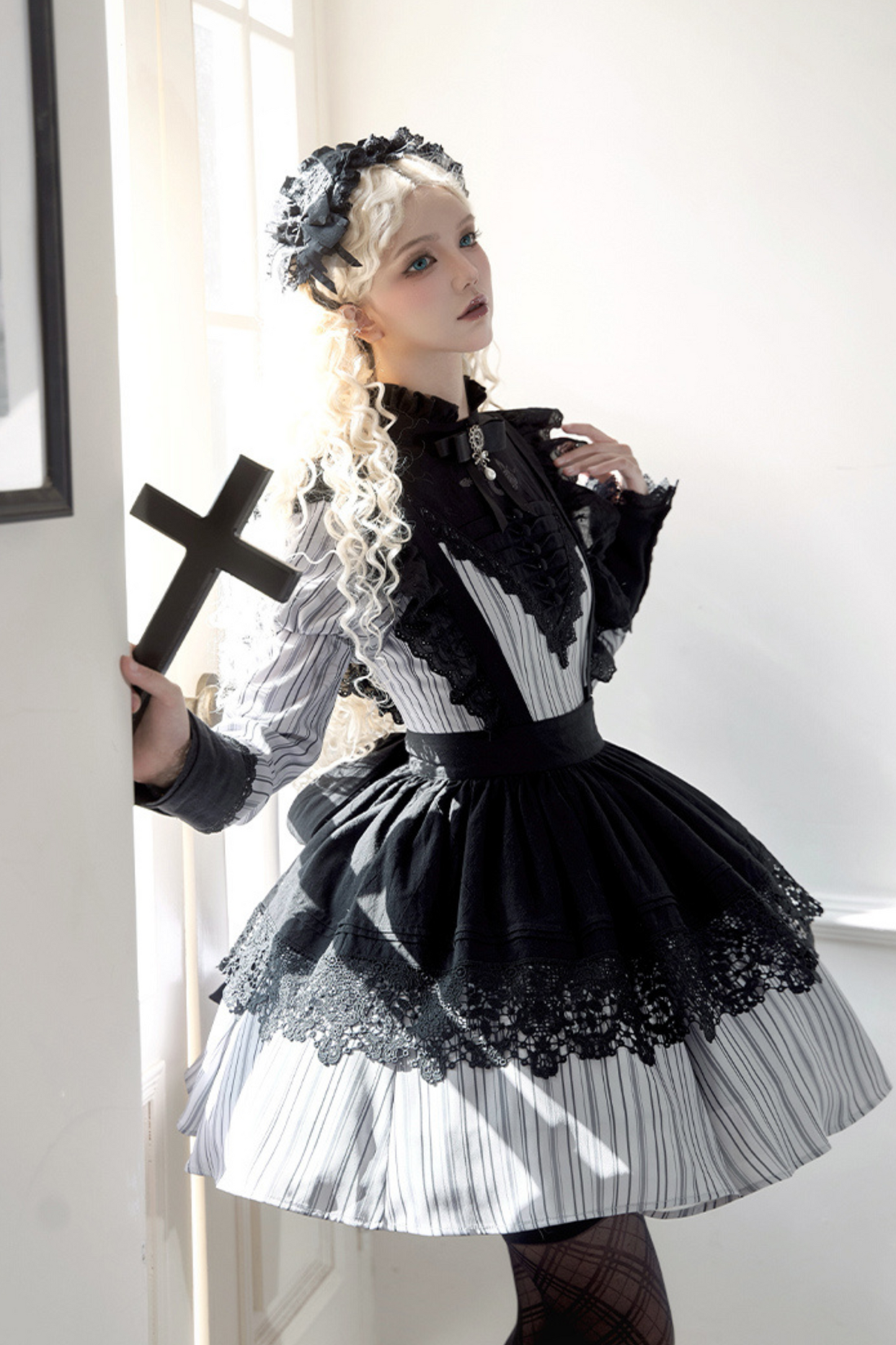[pre-order] Stripe Lolita Dress + Apron + Necklace + Ribbon
