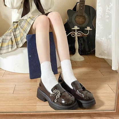 Finely Styled Shoes with a Classic Vintage Look