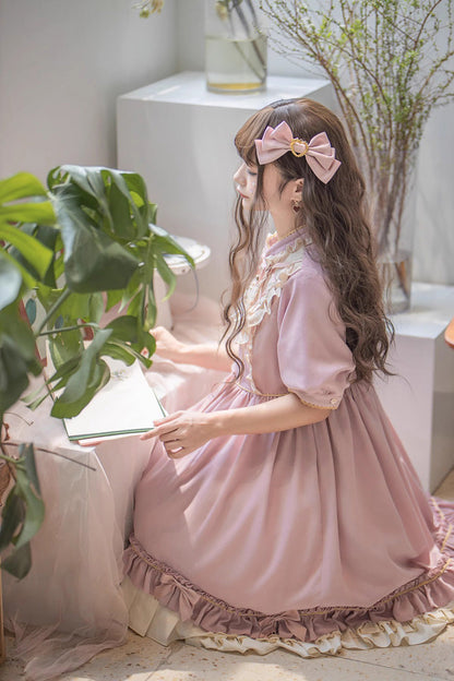 Casually Elegant Dress with a Refined Edge