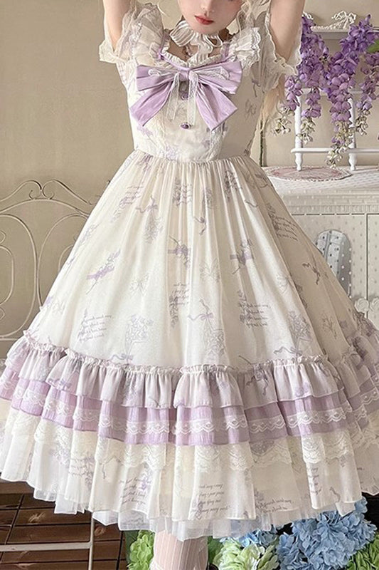 Finely Styled Dress with a Classic Vintage Look