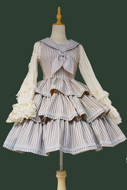 Finely Styled Dress with a Classic Vintage Look