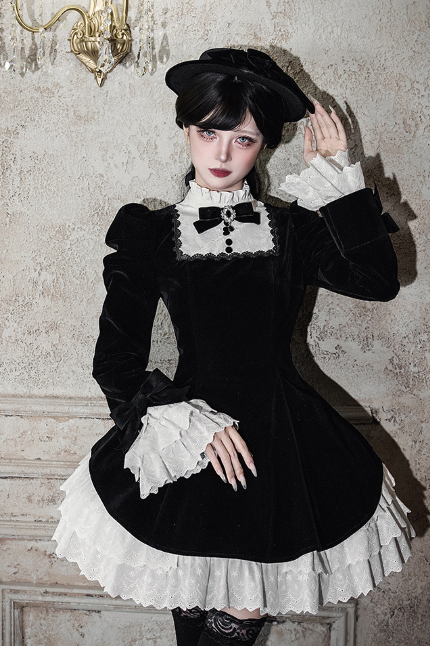 Slim Contrast Color Twin Dress + Collar + Bow + Brooch + Hat