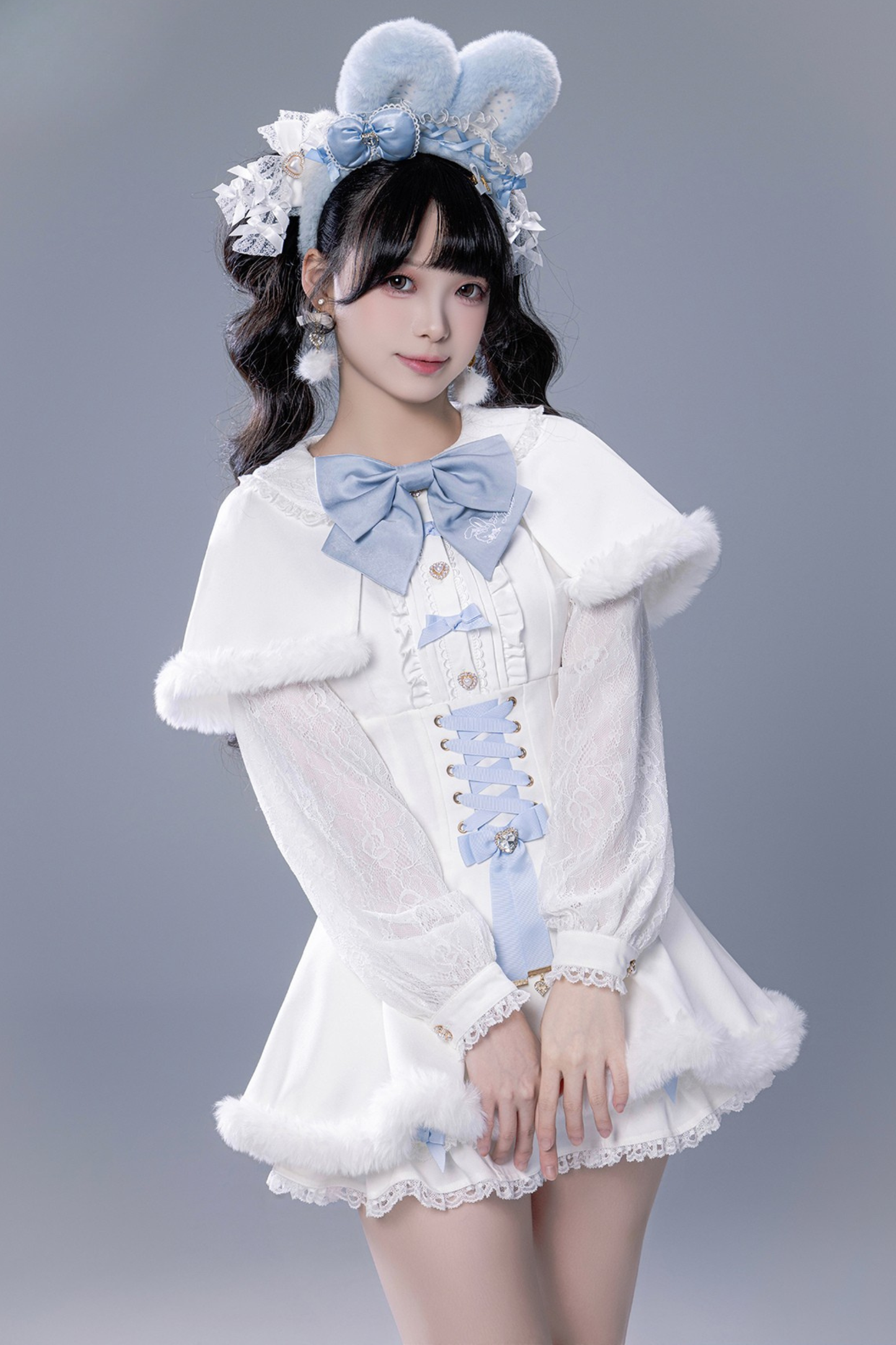 Fluffy Cape + Top + Pants + Brooch