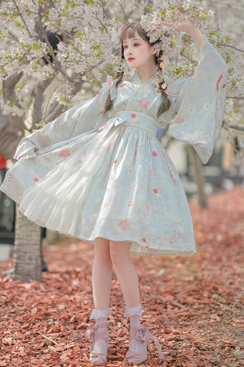 Subtly Elegant Dress with a Refined Vintage Look