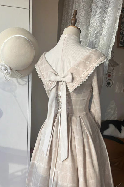 Beautifully Crafted Dress in a Classic Style