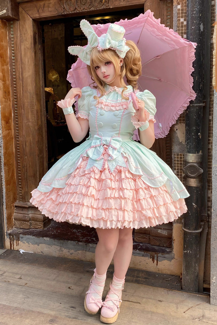Finely Styled Dress with a Classic Vintage Look