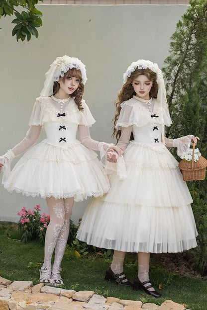 Finely Styled Dress with a Classic Vintage Look