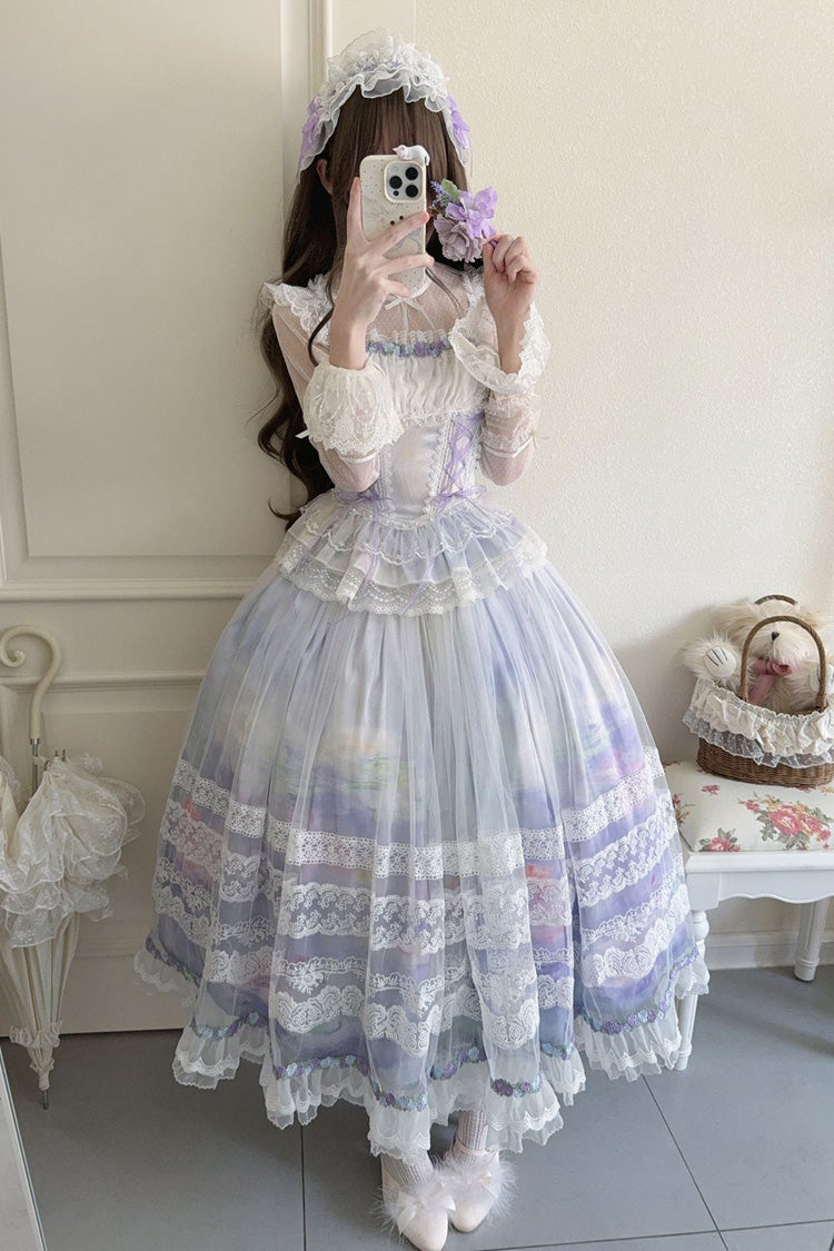 Finely Styled Dress with a Classic Vintage Look