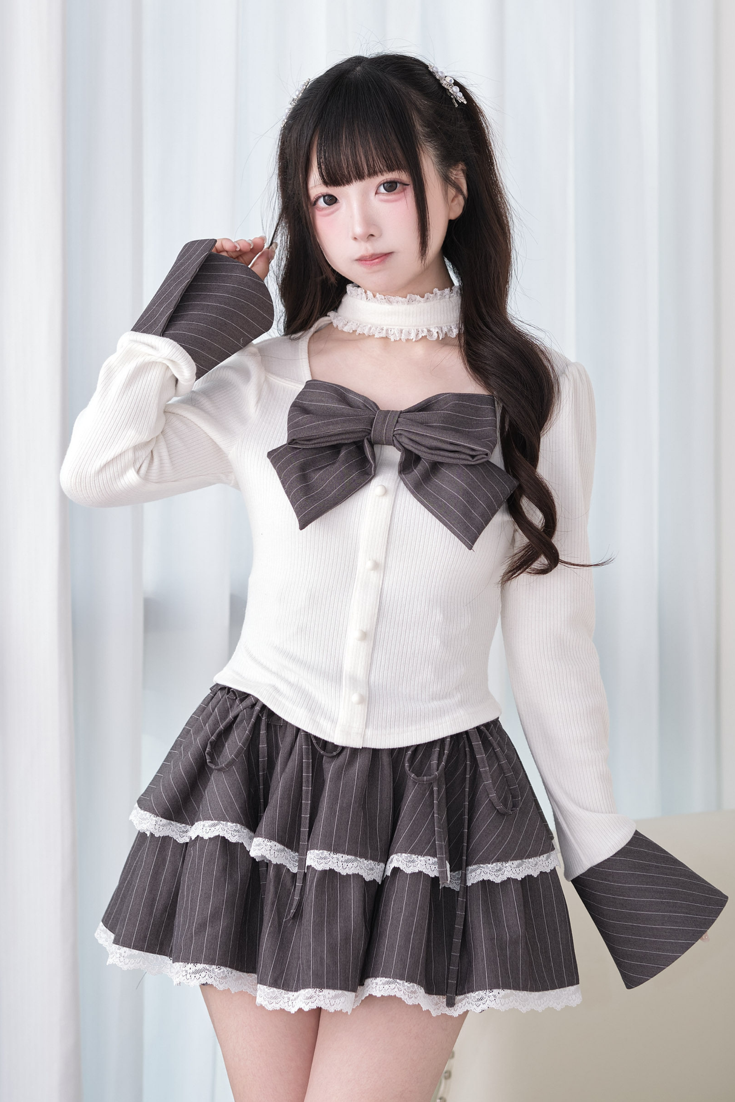 Ribbon Choker Knit Top