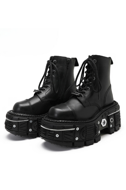 Metal Point Design Ankle Boots