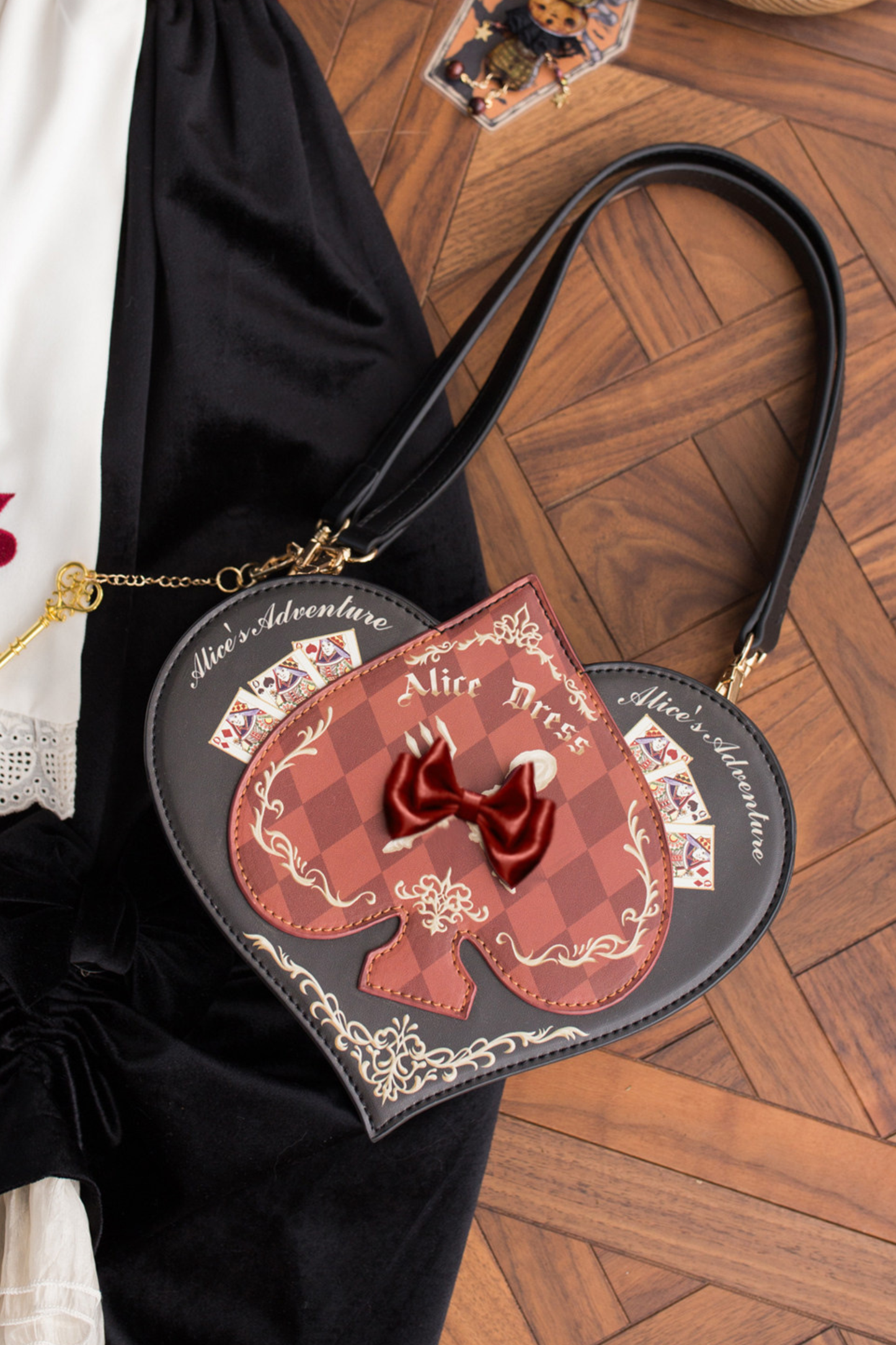 Alice Messenger Bag