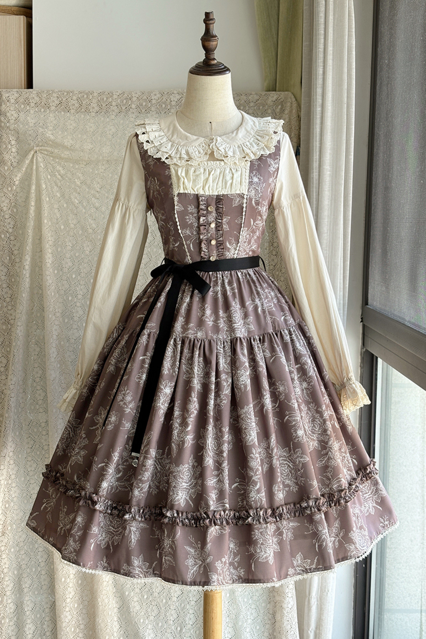 Sketch Wild Rose Lolita Jumper Skirt