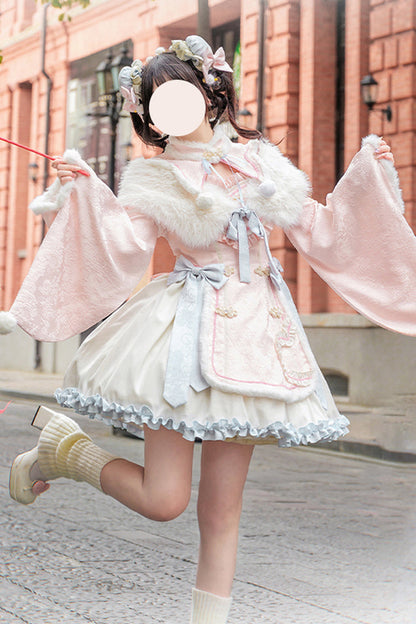 Finely Styled Dress with a Classic Vintage Look