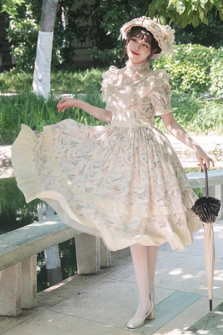Finely Styled Dress with a Classic Vintage Look