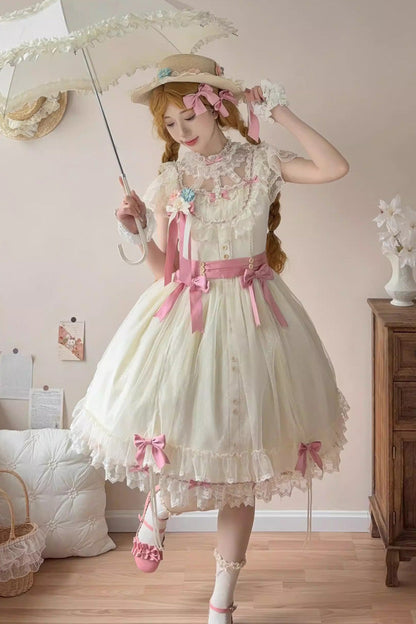 Beautifully Crafted Dress in a Classic Style