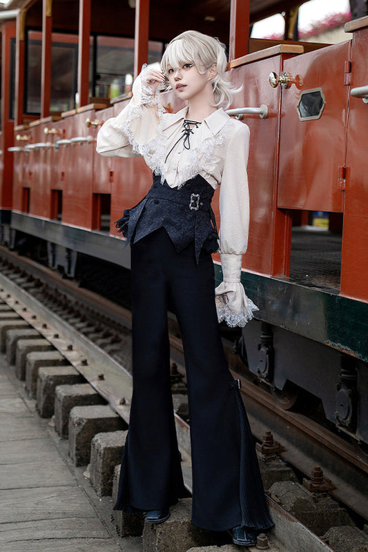 Casually Elegant Pants with a Refined Edge