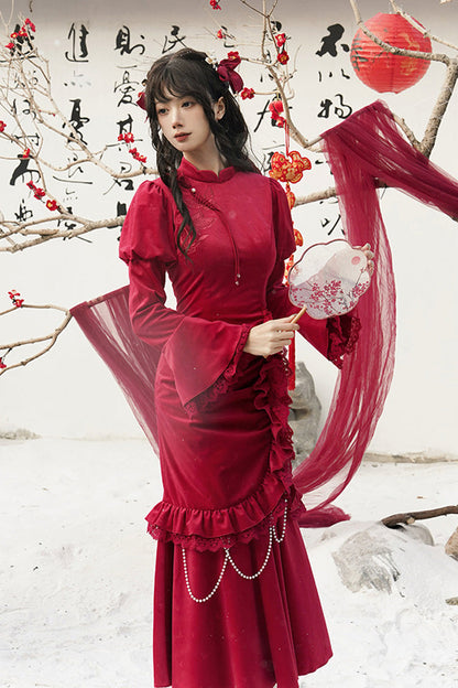 Beautifully Crafted Dress in a Classic Style