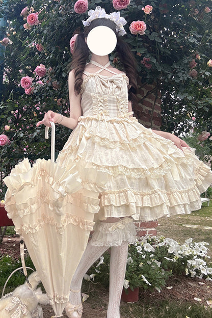 Finely Styled Dress with a Classic Vintage Look