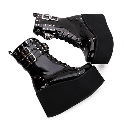 Subtly Elegant Boots with a Refined Vintage Look